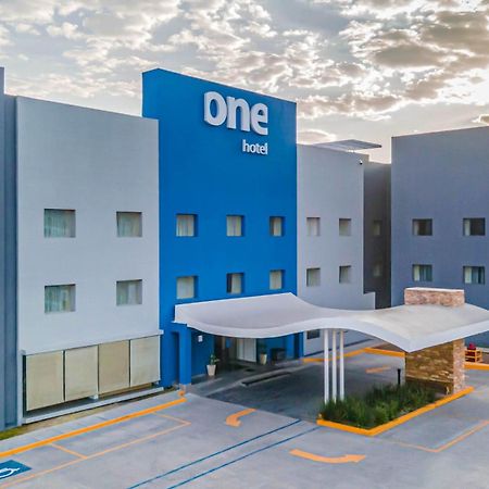 One Saltillo Aeropuerto Ngoại thất bức ảnh